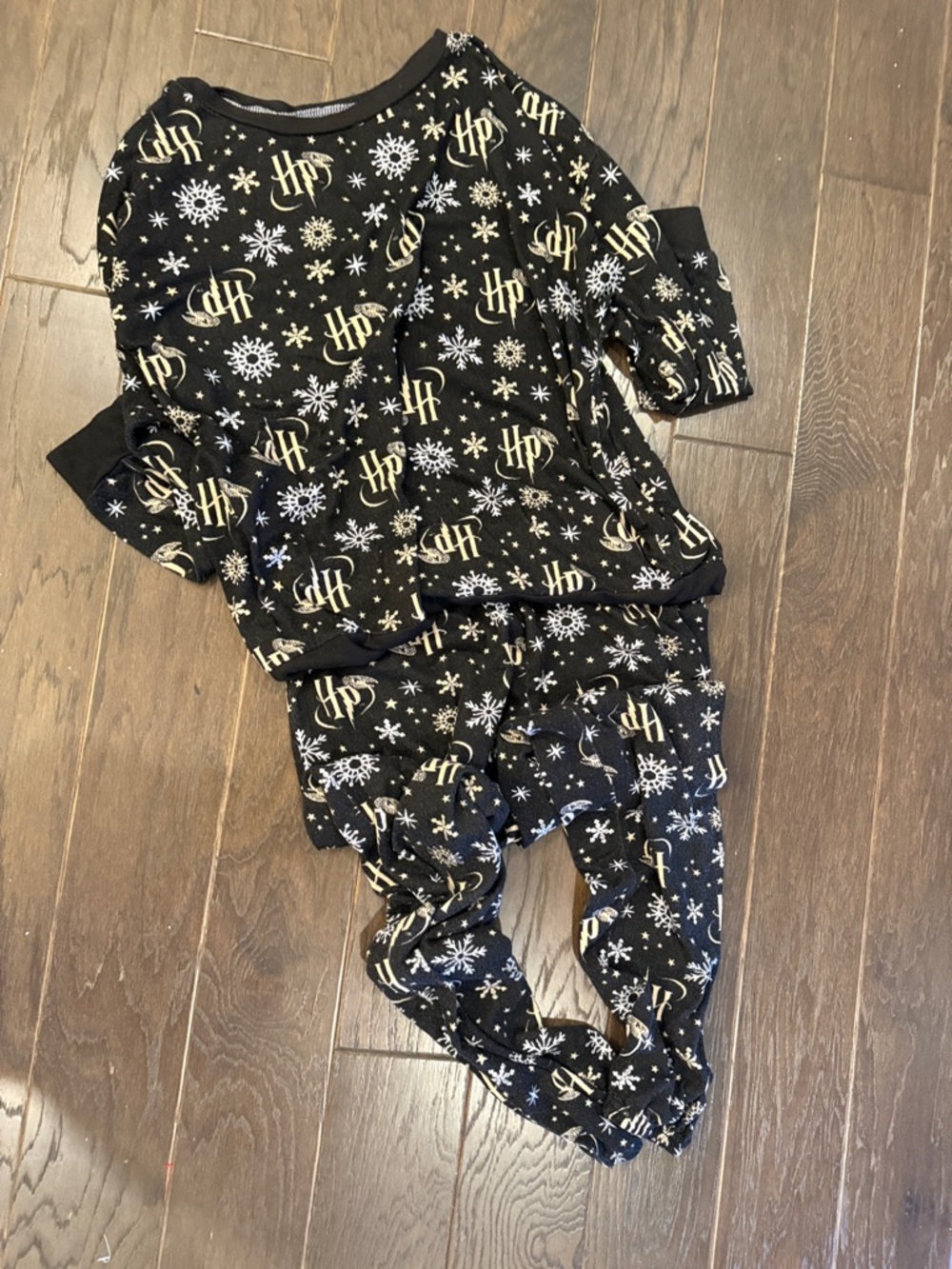 Harry Potter Holiday Snowflake Pajama Set